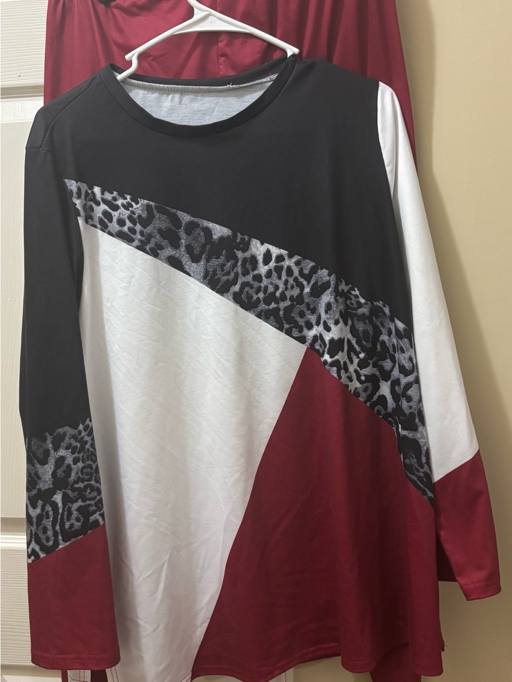 Women 2 Piece Sunshine & Rodeos maroon and leopard print Size 2x Set